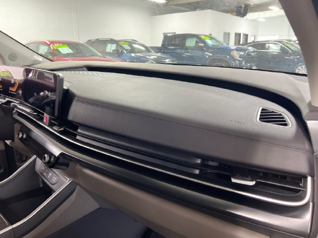 New 2027 Kia Carnival LXS FWD image 31