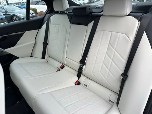 New 2026 BMW 530i xDrive w/ Premium Package image 28