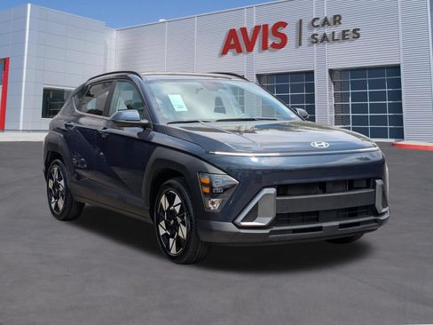 Used 2025 Hyundai Kona SEL FWD image 3