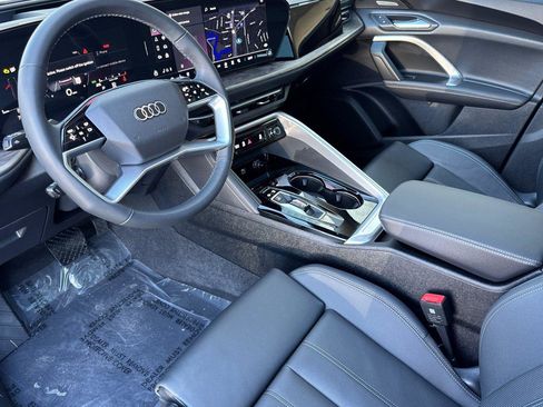 New 2025 Audi Q5 Premium Plus image 9