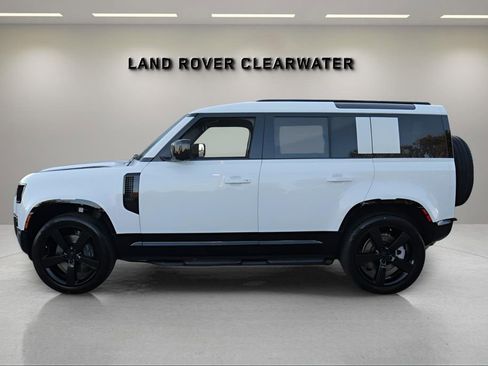 New 2026 Land Rover Defender 110 X-Dynamic SE image 2