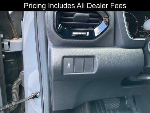 Used 2025 Honda Pilot Sport image 9