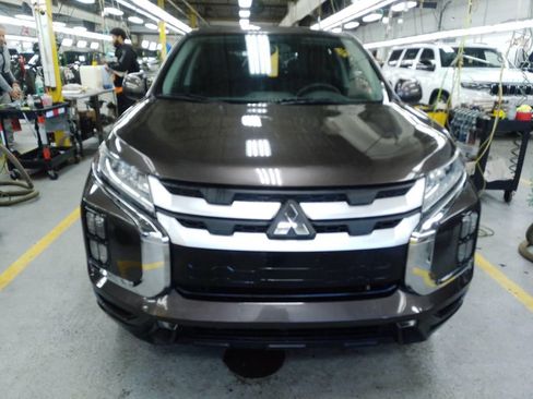 Used 2020 Mitsubishi Outlander Sport ES image 3