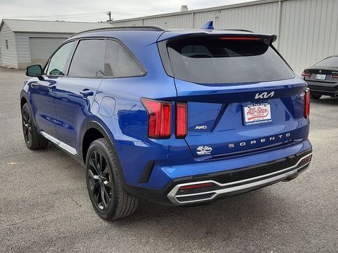 Used 2022 Kia Sorento SX image 3