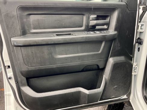 Used 2024 RAM 5500 Tradesman w/ Chrome Appearance Group image 17