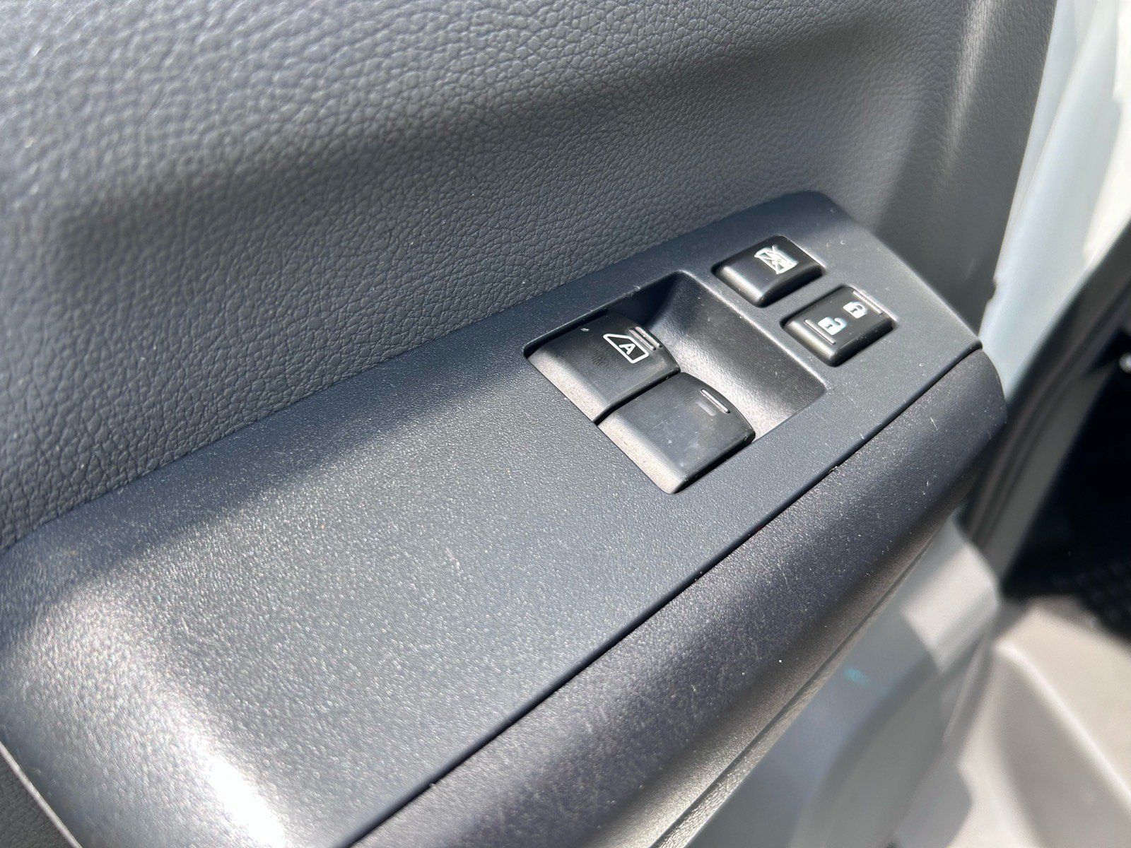 Used 2014 Nissan NV 2500 S w/ Power Basic Package RWD image 17