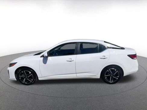 Used 2025 Nissan Sentra SV image 9