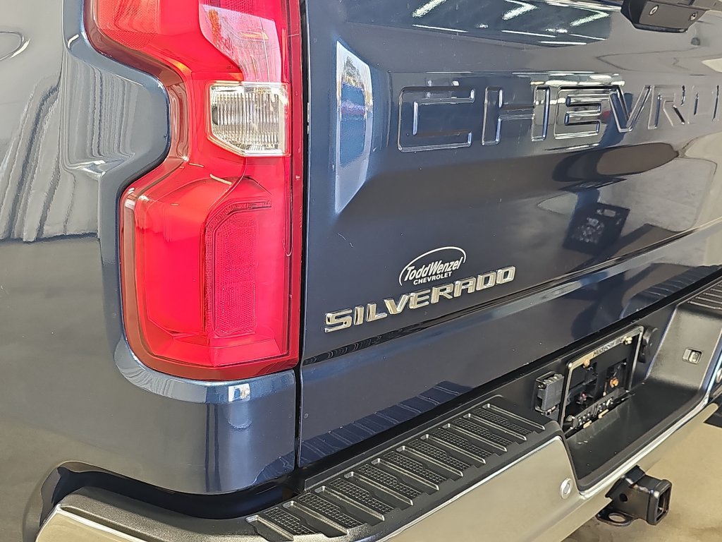 Used 2019 Chevrolet Silverado 1500 LTZ AWD/4WD image 40