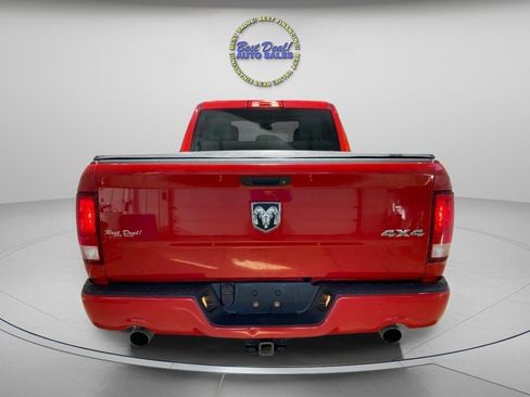 Used 2018 RAM 1500 Express w/ Express Value Package AWD/4WD image 3