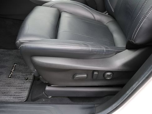 Used 2024 Subaru Ascent Touring w/ Popular Package #2 AWD/4WD image 14
