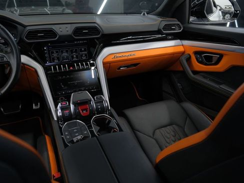 Used 2023 Lamborghini Urus S AWD/4WD image 53