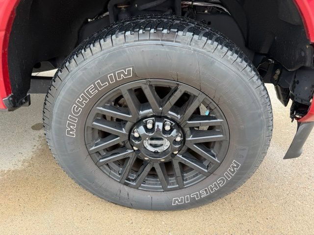 Used 2022 Ford F350 Lariat w/ Black Appearance Package AWD/4WD image 10