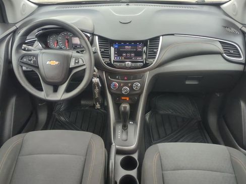Used 2022 Chevrolet Trax LS w/ Tint and Cruise Package AWD/4WD image 22