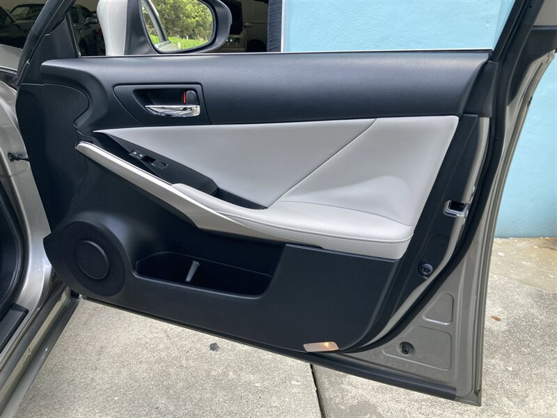 Used 2015 Lexus IS 350 w/ Navigation System Package RWD image 36