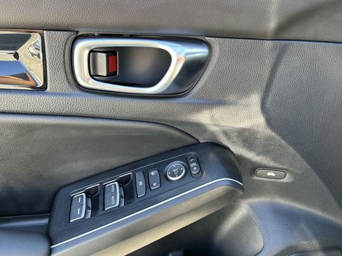 Certified 2025 Honda Civic Sport Touring image 15
