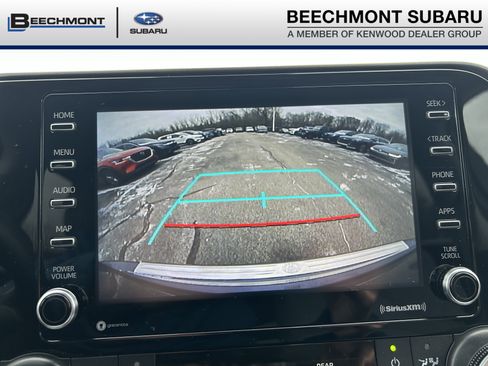 Used 2021 Toyota Highlander L image 13