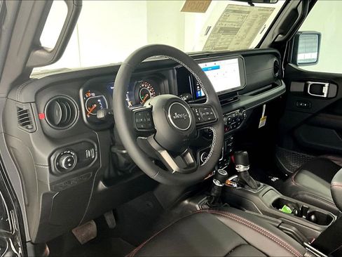 New 2025 Jeep Gladiator Rubicon w/ Safety Group image 17