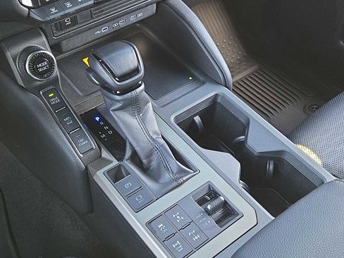 Used 2025 Toyota Land Cruiser image 29