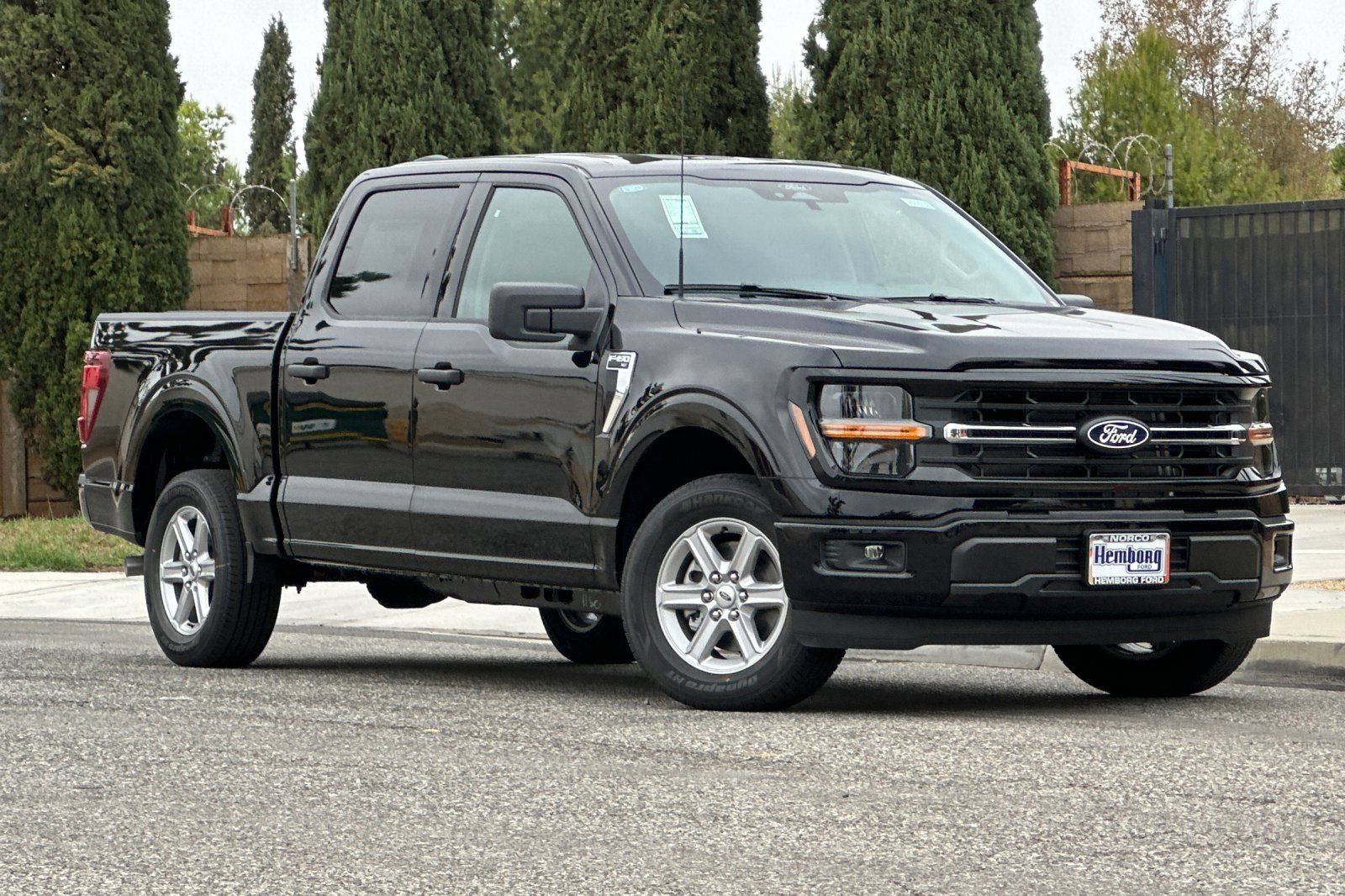 New 2026 Ford F150 XLT w/ Equipment Group 301A Standard RWD image 2