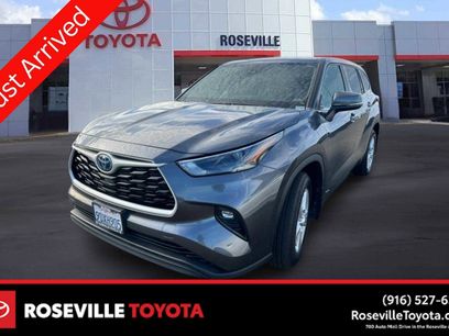Used 2023 Toyota Highlander LE