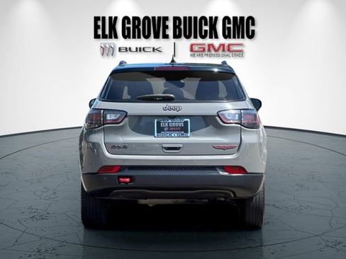 Used 2022 Jeep Compass Trailhawk w/ Trailhawk Elite Group AWD/4WD image 5