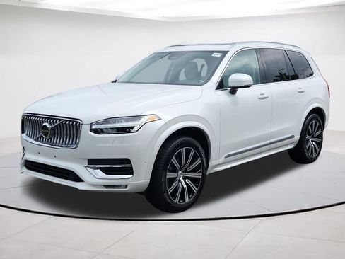 Certified 2024 Volvo XC90 B6 Plus AWD/4WD image 1