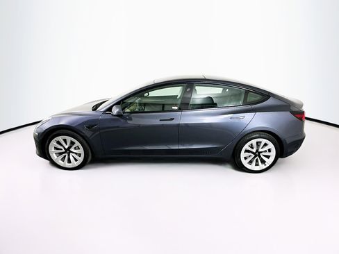 Used 2023 Tesla Model 3 Standard Range image 4