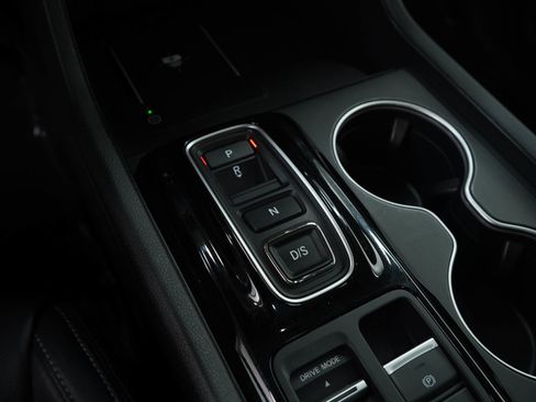 Used 2023 Honda Pilot Touring image 22