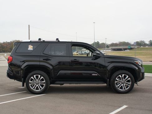 Used 2025 Toyota 4Runner Limited image 22