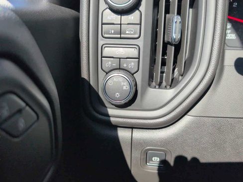New 2025 Chevrolet Silverado 1500 Custom image 25
