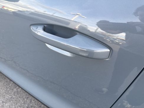 Used 2020 Volvo XC40 T5 Inscription w/ Protection Package Premier image 10