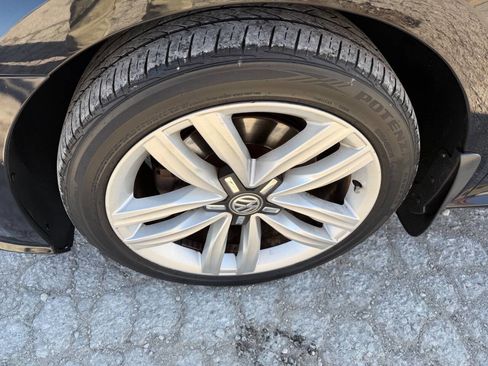 Used 2017 Volkswagen Passat 1.8T SE image 9