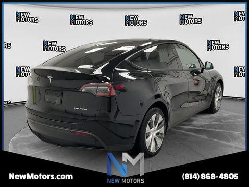 Used 2022 Tesla Model Y Long Range AWD/4WD image 4
