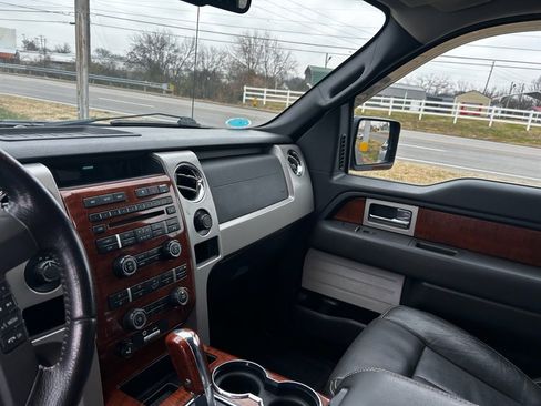 Used 2010 Ford F150 Lariat image 10