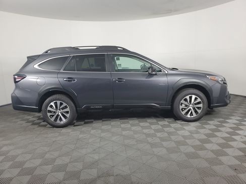 New 2025 Subaru Outback Premium image 3