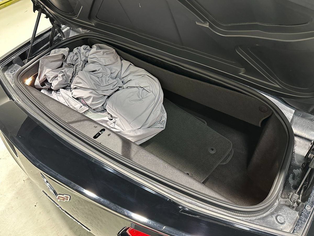 Used 2014 Chevrolet Corvette Stingray Convertible w/ 3LT Preferred Equipment Group RWD image 10