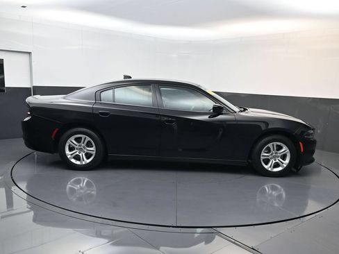Used 2023 Dodge Charger SXT RWD image 5