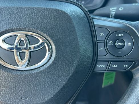 Used 2023 Toyota Corolla LE FWD image 20