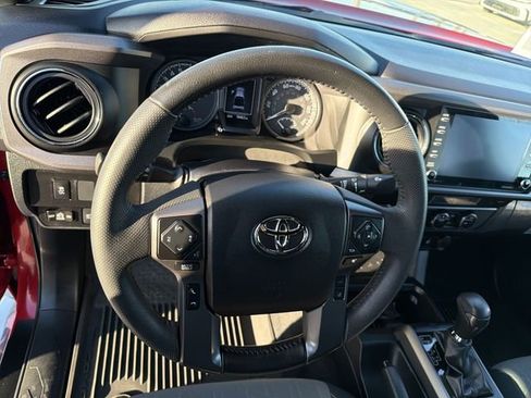 Certified 2022 Toyota Tacoma TRD Off-Road w/ Technology Package image 16