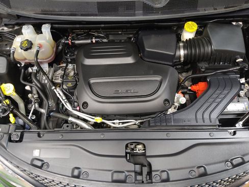 Used 2023 Chrysler Voyager LX FWD image 30
