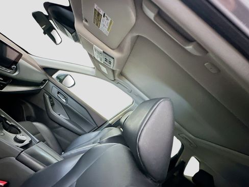 Used 2023 Nissan Rogue SV w/ SV Premium Package image 26