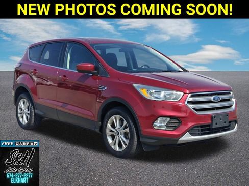 Used 2017 Ford Escape SE AWD/4WD image 1