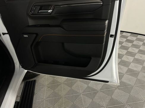 Used 2024 GMC Sierra 2500 AT4 w/ AT4 Premium Plus Package image 32