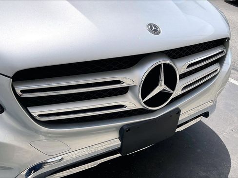 Used 2019 Mercedes-Benz GLC 300 image 30