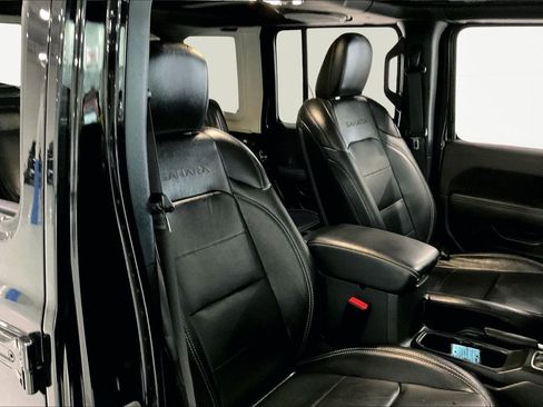 Used 2023 Jeep Wrangler Sahara w/ Cold Weather Group AWD/4WD image 27