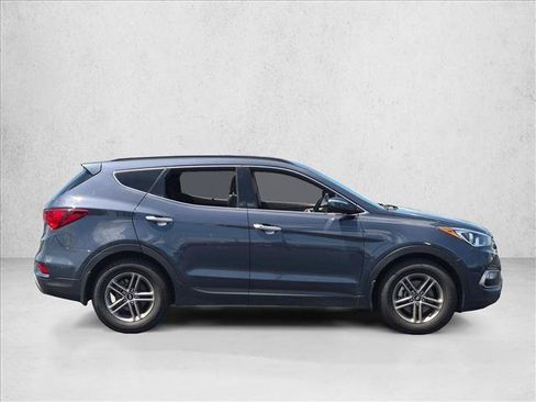 Used 2017 Hyundai Santa Fe Sport FWD image 4