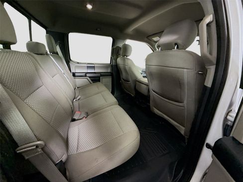 Used 2018 Ford F150 XLT w/ Equipment Group 302A Luxury image 19