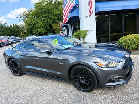 Used 2015 Ford Mustang GT Premium RWD image 5