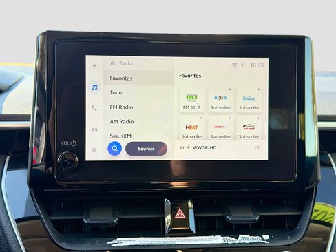 Used 2024 Toyota Corolla LE image 24