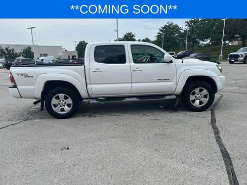 Used 2009 Toyota Tacoma PreRunner RWD image 4